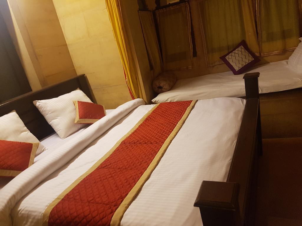 Hotel Fotiya ג'איסלמר מראה חיצוני תמונה
