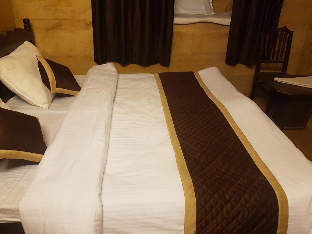 Hotel Fotiya ג'איסלמר מראה חיצוני תמונה