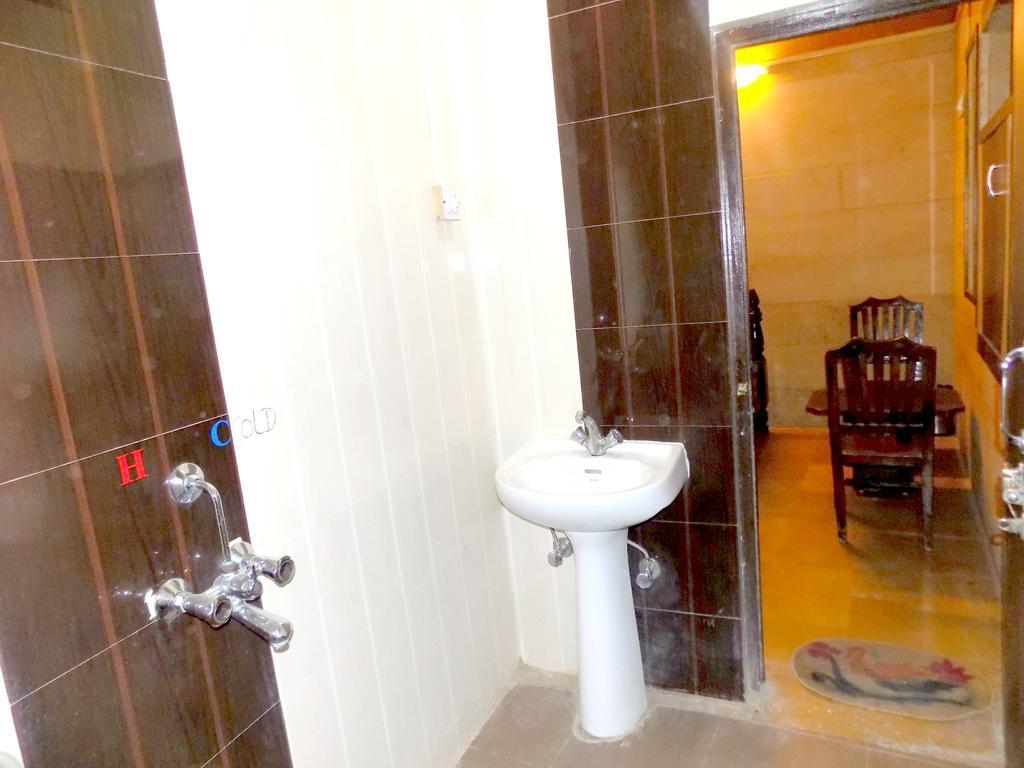 Hotel Fotiya ג'איסלמר מראה חיצוני תמונה