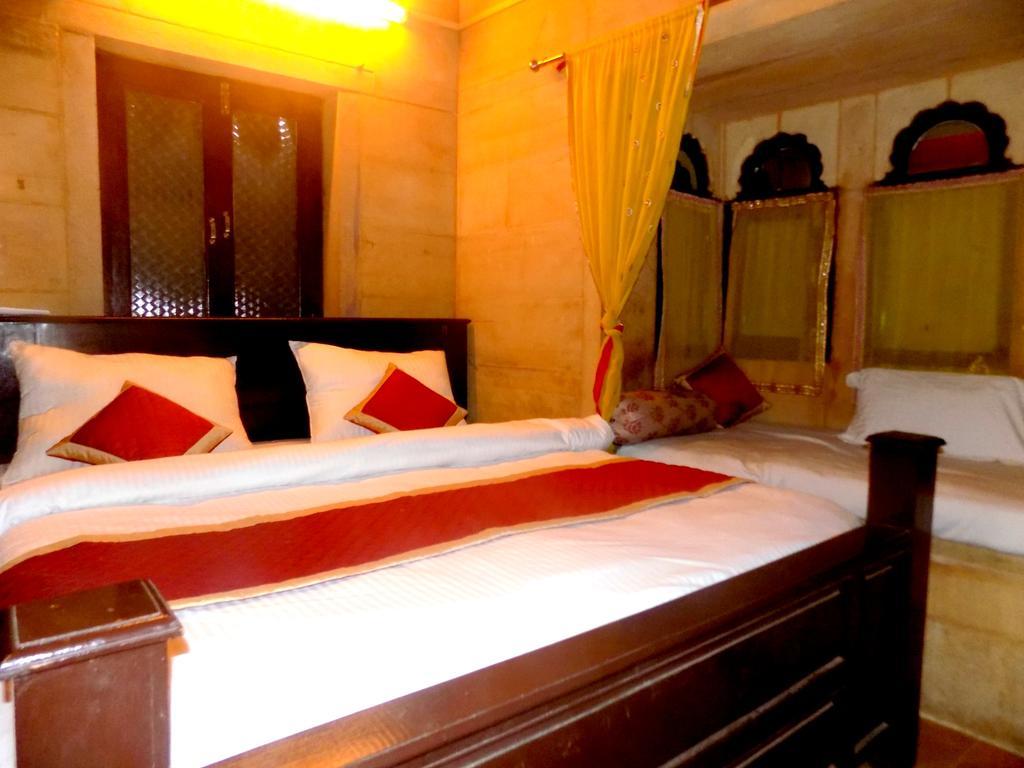 Hotel Fotiya ג'איסלמר מראה חיצוני תמונה