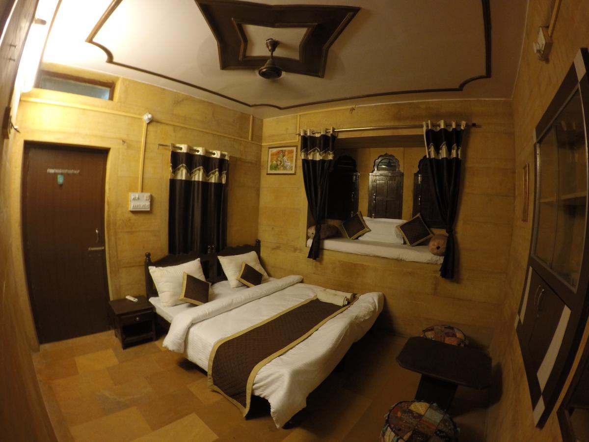 Hotel Fotiya ג'איסלמר מראה חיצוני תמונה